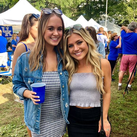 Meet your Posher, Caroline - Picture 1 of 1